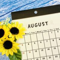 2025年8月土曜営業日と夏季休業